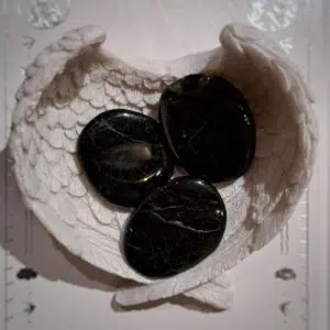 Galet : Tourmaline noire