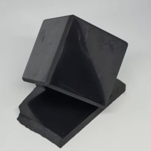 Cube sur socle Shungite AA - 70mm