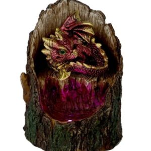 Petit dragon dans un tronc d'arbre (LED) - 10,8cm
