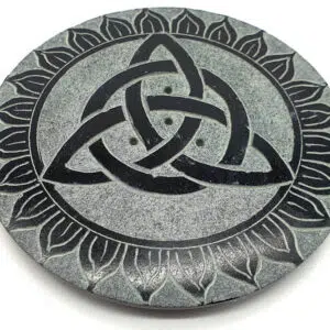 Porte encens Stéatite : Triquetra (gris & noir) - 10cm