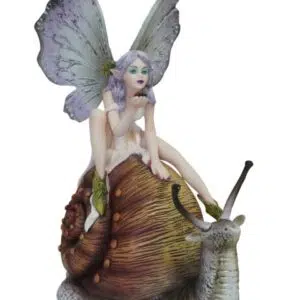 Fée assise sur escargot - 16cm