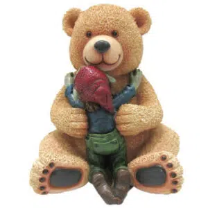 Lutin dans les bras de son ours - 12cm
