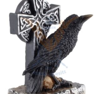 Corbeau devant une croix celtique & crânes - 12cm