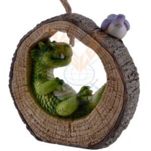 Dragon vert dans un rondin de bois - 10cm