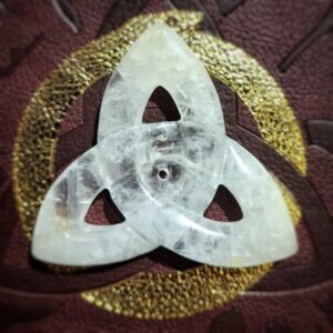 Triquetra : Cristal de roche (Brésil) - 6cm