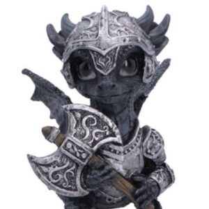 Petit dragon noir en armure grise + hache