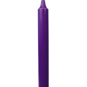 Bougie violette teintée dans la masse