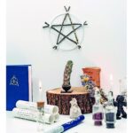 Le grand livre du DIY de sorcière.