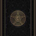 Couverture grimoire noir pentacle lunaire.