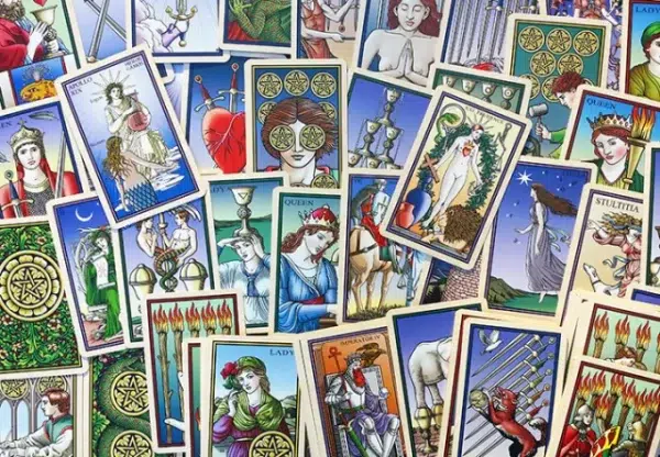 Coffret : Le tarot des 7 vertus.